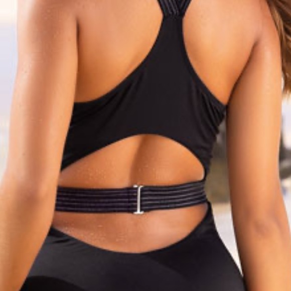 One piece swimsuit - Picture 3 of 4